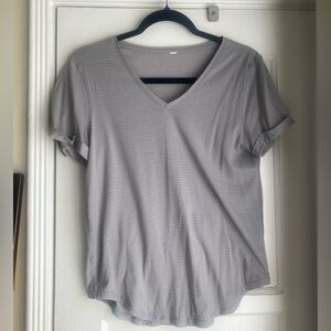 Lululemon V-Neck Tee Cuffed Sleeves striped soft workout sweat T-shirt stretchy